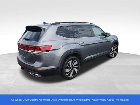 Used 2024 Volkswagen Atlas SE image 3