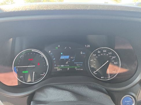 Used 2021 Toyota Sienna Limited image 26