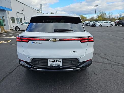Used 2025 Chevrolet Equinox EV LT w/ Convenience Package image 4