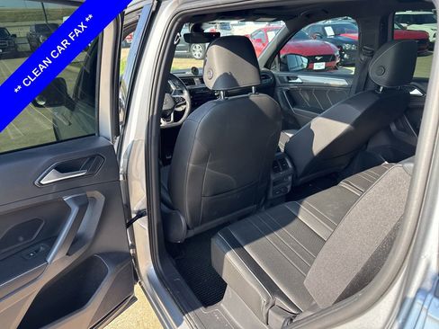 Used 2023 Volkswagen Tiguan SE R-Line FWD image 7