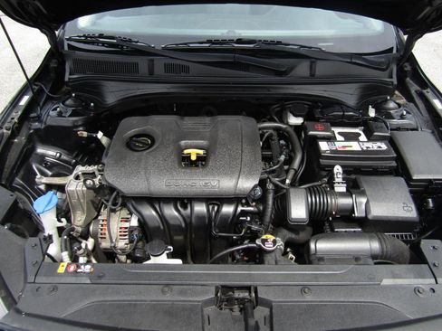 Used 2019 Kia Forte LXS FWD image 26