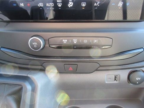 New 2026 Ford Transit 250 148 Medium Roof w/ Load Area Protection Package image 26