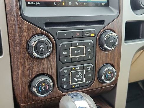 Used 2014 Ford F150 Lariat w/ Equipment Group 502A Luxury AWD/4WD image 16