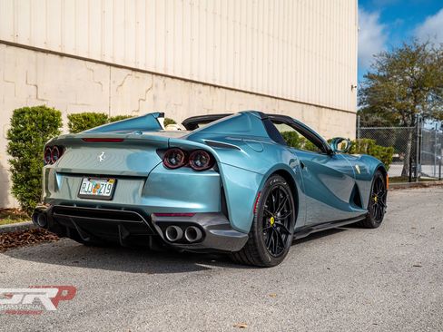 Used 2023 Ferrari 812 GTS image 3
