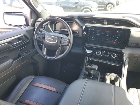 Used 2023 GMC Sierra 1500 AT4 w/ AT4 Preferred Package image 10