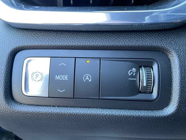 Used 2026 GMC Acadia Elevation w/ Elevation Premium Package FWD image 18