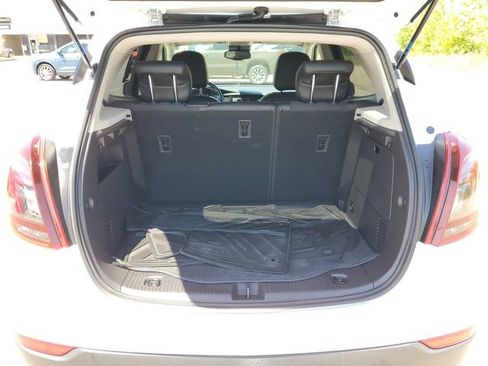 Used 2022 Buick Encore Preferred w/ Safety Package AWD/4WD image 29