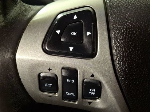 Used 2016 Ford Taurus SEL FWD image 20