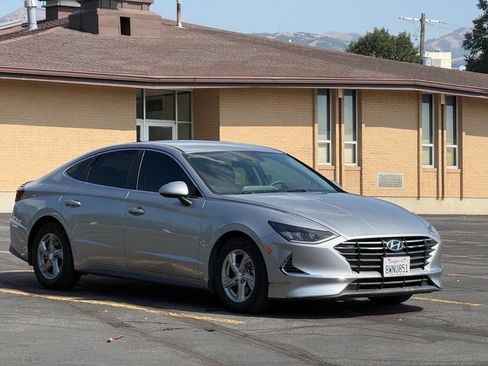 Used 2021 Hyundai Sonata SE w/ Cargo Package FWD image 7