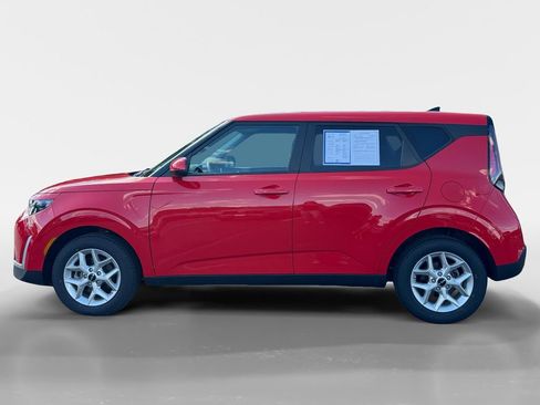 Used 2024 Kia Soul LX w/ Option Group 015 FWD image 7