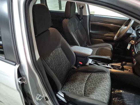Used 2025 Mitsubishi Outlander Sport AWD image 25