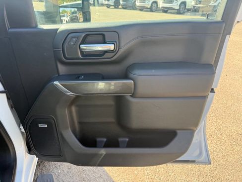 Used 2020 GMC Sierra 2500 AT4 w/ AT4 Premium Package AWD/4WD image 17