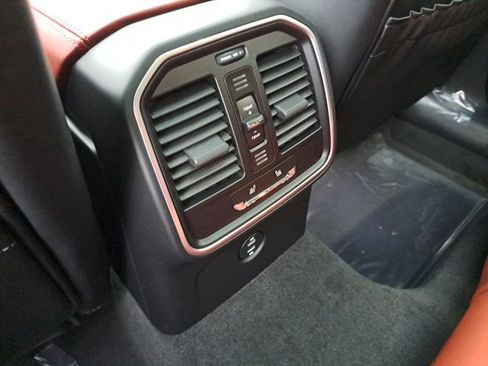 Used 2026 Porsche Macan S image 18