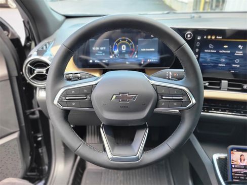 New 2026 Chevrolet Equinox ACTIV w/ Convenience Package III image 26