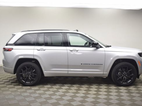 New 2025 Jeep Grand Cherokee Limited 4xe image 4