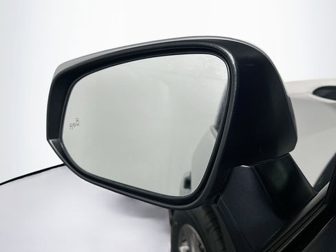 Used 2025 Toyota RAV4 XLE FWD image 16