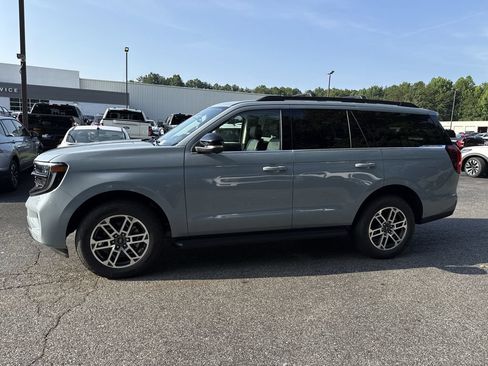New 2026 Ford Expedition Active AWD/4WD image 4