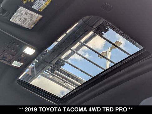 Used 2019 Toyota Tacoma TRD Pro AWD/4WD image 4