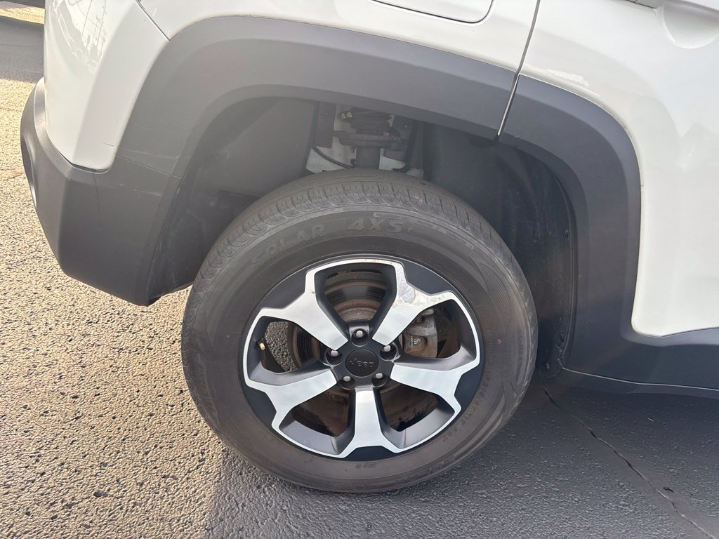 Used 2019 Jeep Renegade Trailhawk AWD/4WD image 11