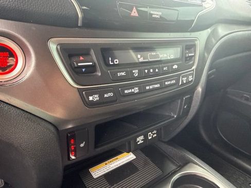 Used 2022 Honda Pilot Special Edition image 29