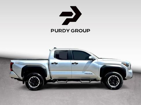 Used 2024 Toyota Tacoma TRD Off-Road w/ TRD Off Road Upgrade Package AWD/4WD image 9