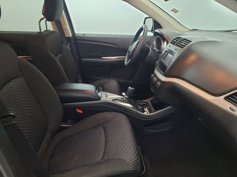 Used 2019 Dodge Journey SE FWD image 21