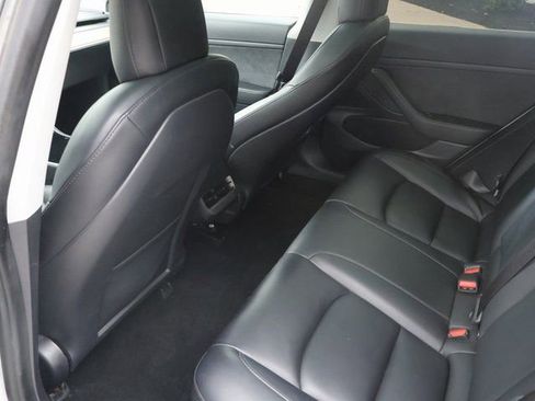 Used 2020 Tesla Model 3 Standard Range Plus RWD image 14