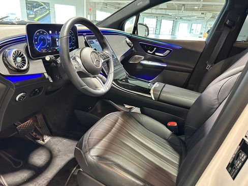 Used 2023 Mercedes-Benz EQE 500 4MATIC SUV image 7