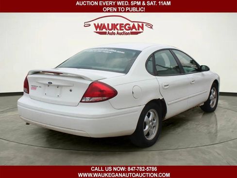 Used 2007 Ford Taurus SE FWD image 5