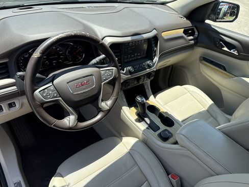 Used 2019 GMC Acadia Denali w/ Technology Package AWD/4WD image 22