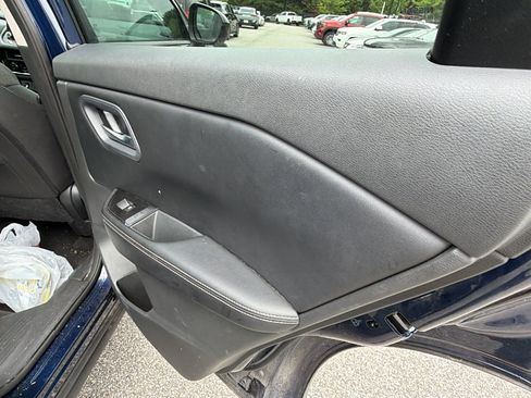 Used 2024 Nissan Rogue SV AWD/4WD image 20