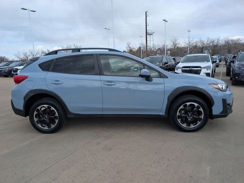 Used 2021 Subaru Crosstrek 2.0i Premium w/ Moonroof Package image 2