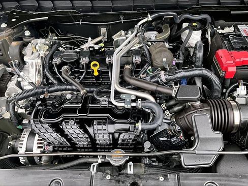 Used 2025 Nissan Altima 2.5 SV FWD image 10