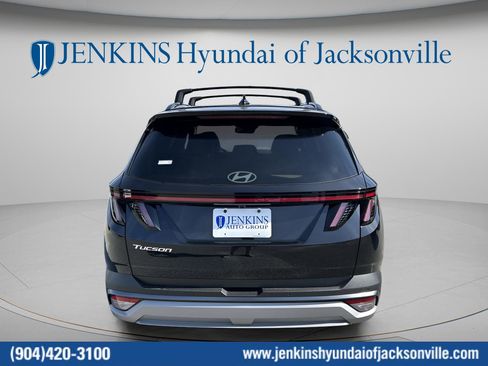 New 2026 Hyundai Tucson Limited FWD image 4