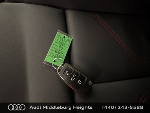 Used 2025 Audi Q3 2.0T Premium Plus w/ Premium Plus Package AWD/4WD image 31