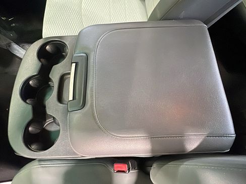 Used 2018 RAM 2500 Tradesman w/ Chrome Appearance Group AWD/4WD image 12
