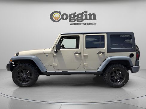 Used 2018 Jeep Wrangler Unlimited Sport AWD/4WD image 2