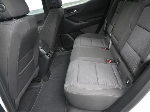 Used 2025 Chevrolet Equinox LT w/ Safety and Technology Package FWD image 15