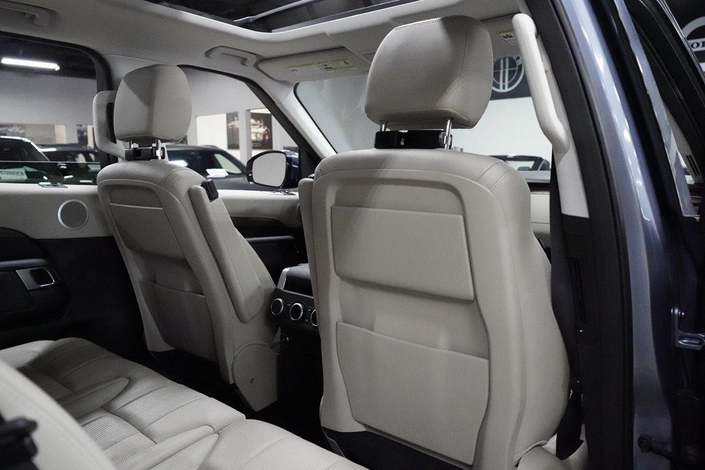Used 2018 Land Rover Discovery HSE AWD/4WD image 27