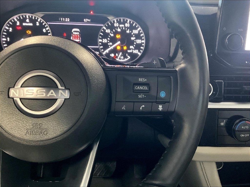 Used 2024 Nissan Pathfinder SL AWD/4WD image 23