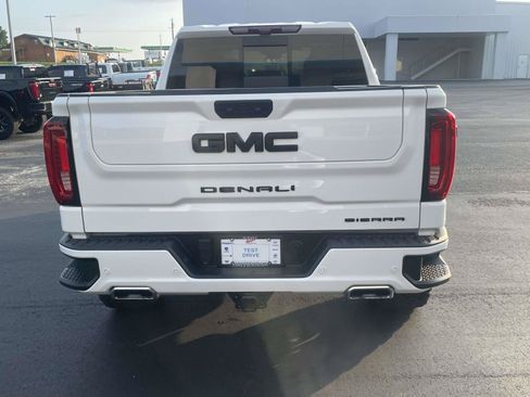 Used 2024 GMC Sierra 1500 Denali w/ Technology Package AWD/4WD image 4