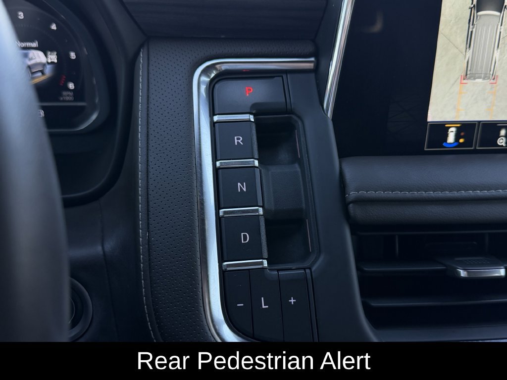 Used 2023 GMC Yukon SLT w/ SLT Luxury Package AWD/4WD image 19