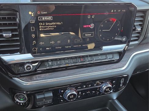 Used 2025 GMC Sierra 2500 SLT w/ SLT Convenience Package image 16