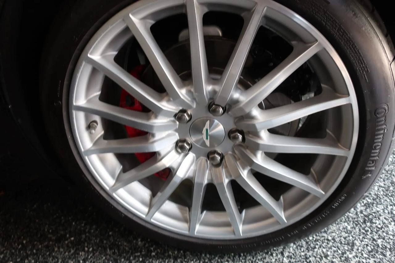 Used 2006 Aston Martin DB9 Volante RWD image 30