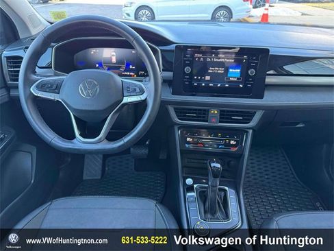 Certified 2025 Volkswagen Taos SE w/ Taos Adventure Package (SXB) image 18