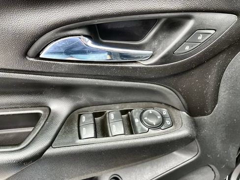 Used 2021 Chevrolet Equinox LT AWD/4WD image 16