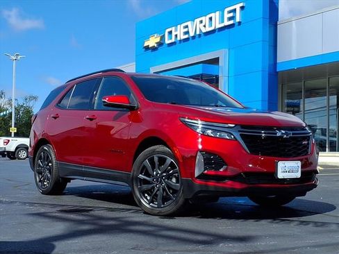 Used 2022 Chevrolet Equinox RS w/ Infotainment Package image 2