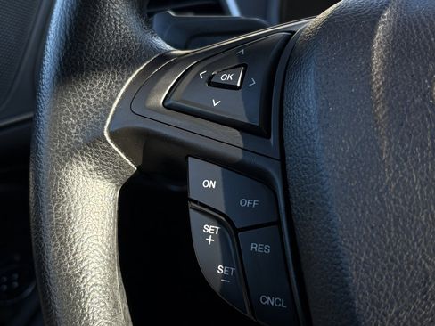 Used 2023 Ford Edge SE image 11