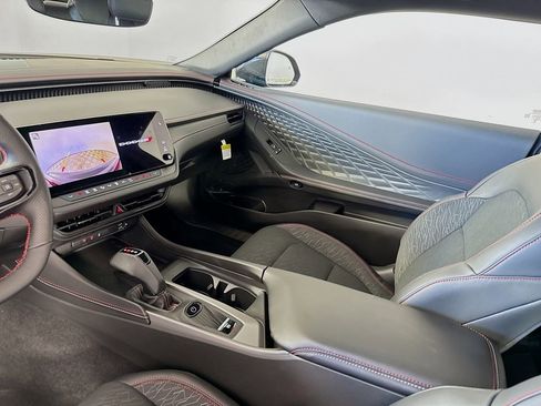 Used 2025 Dodge Charger R/T w/ Quick Order Package 25M R/T image 25