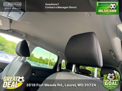 Used 2024 Nissan Rogue SV FWD image 17